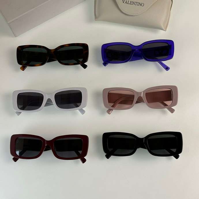 Picture of Valentino Sunglasses _SKUfw50080958fw